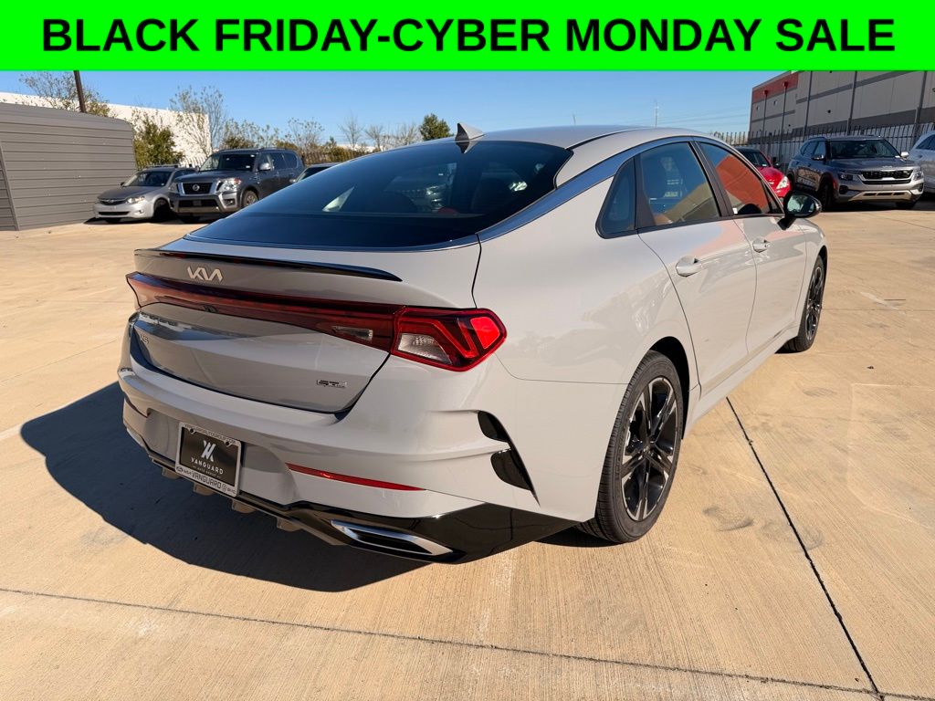 2024 Kia K5 GT-Line photo 4