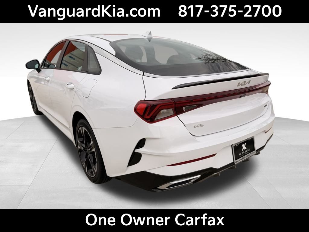 2024 Kia K5 GT-Line photo 2