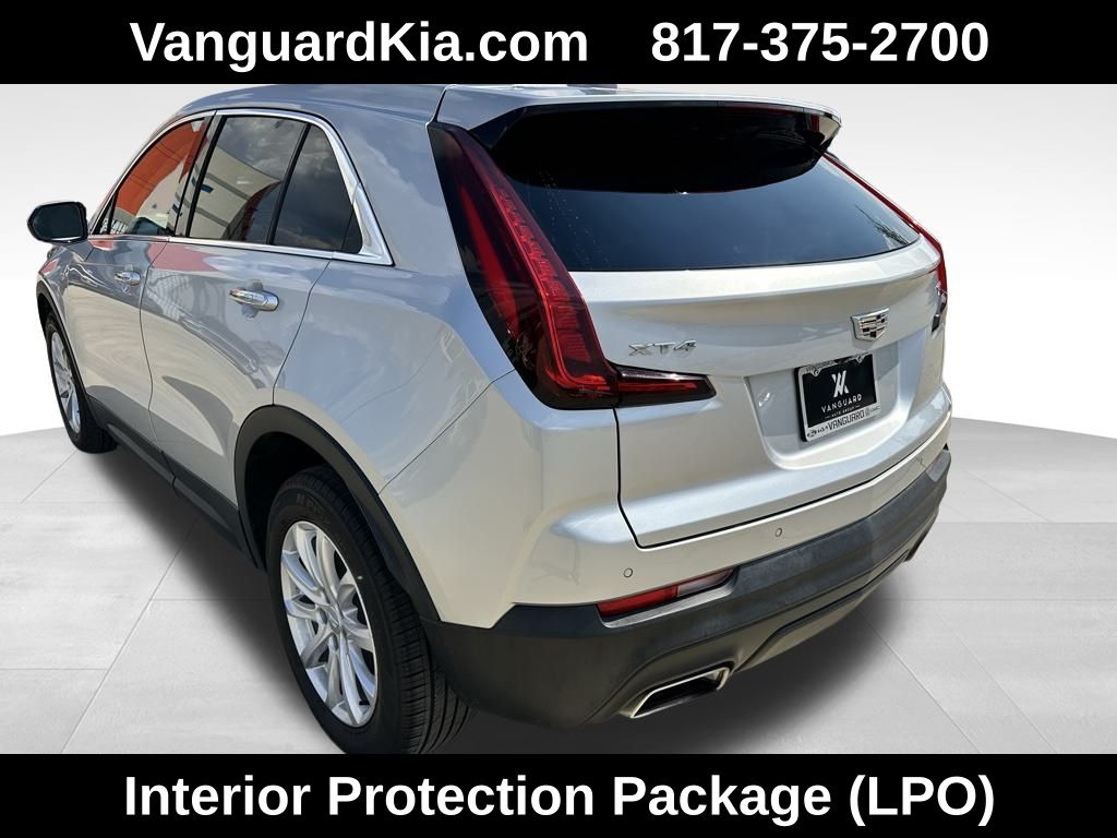 2021 Cadillac XT4 Luxury photo 2