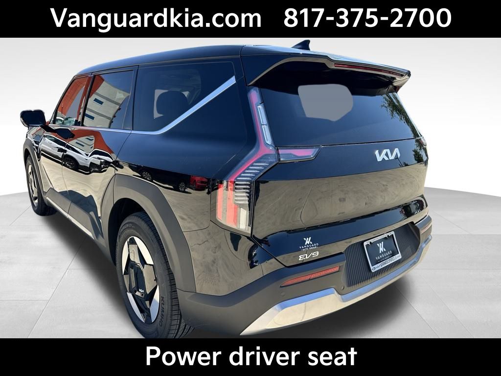 2026 Kia EV9 Light Long Range photo 2