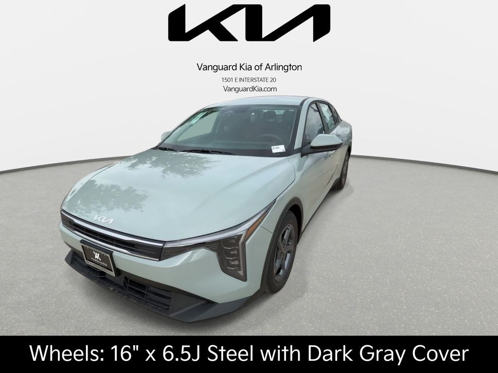 New 2026 Kia K4 LXS Sedan