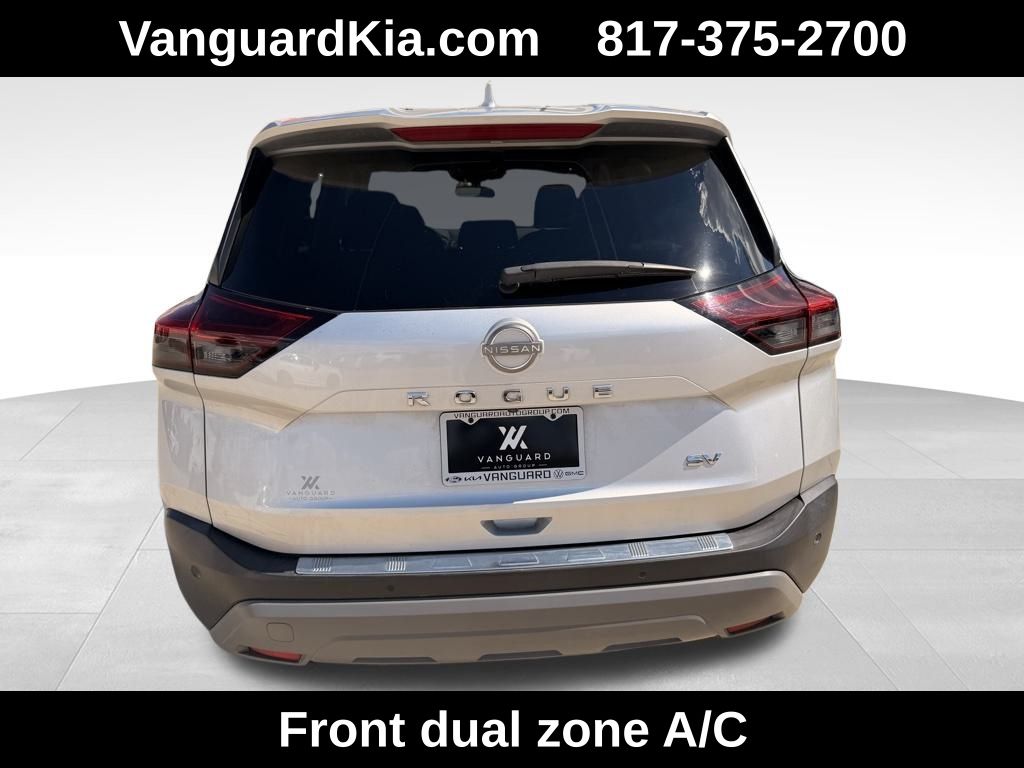 2023 Nissan Rogue SV photo 3
