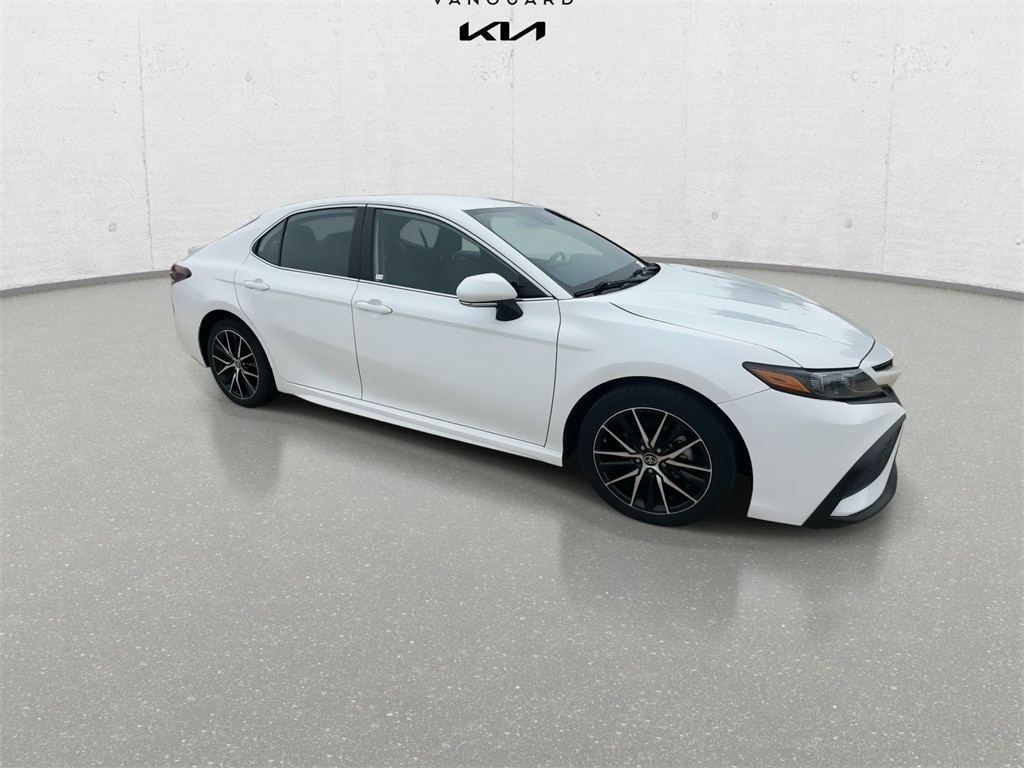Used 2023 Toyota Camry SE with VIN 4T1G11AK3PU749178 for sale in Arlington, TX