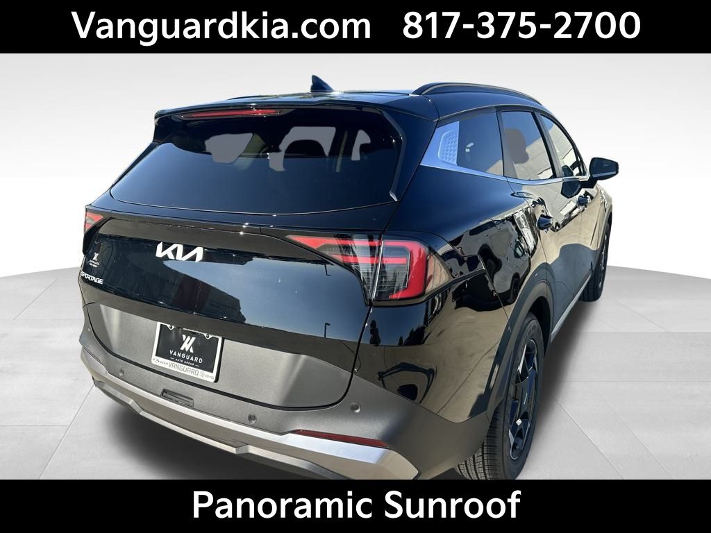 2026 Kia Sportage EX photo 4