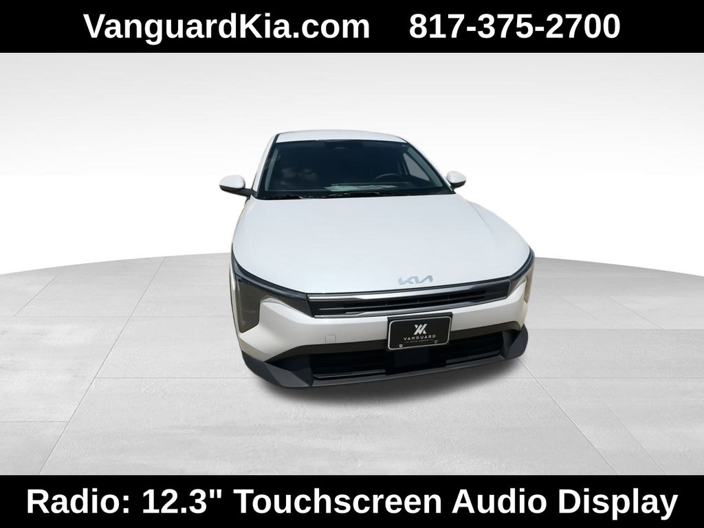 2025 Kia K4 LXS photo 3