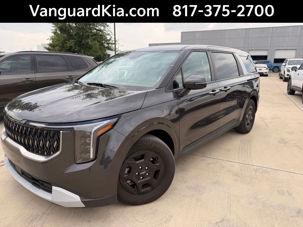2025 Kia Sedona LXS's photo