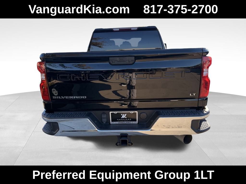 2022 Chevrolet Silverado 2500HD LT photo 3