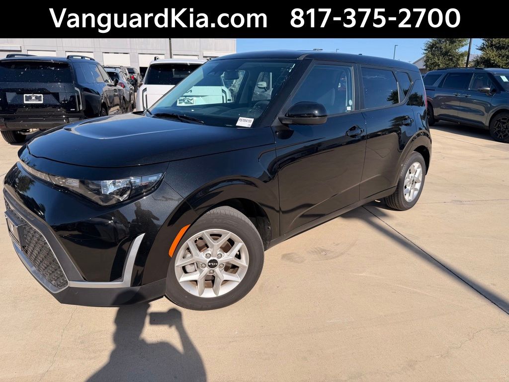 2025 Kia Soul 2.0L LX IVT's photo