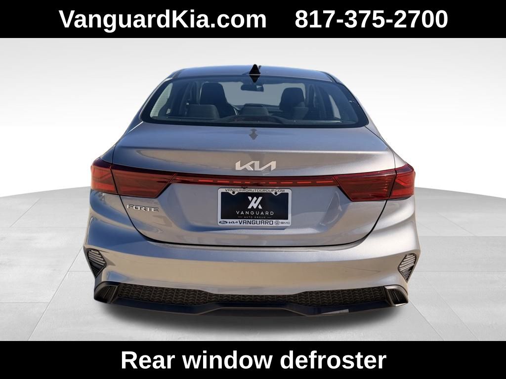 2023 Kia Forte LXS photo 3