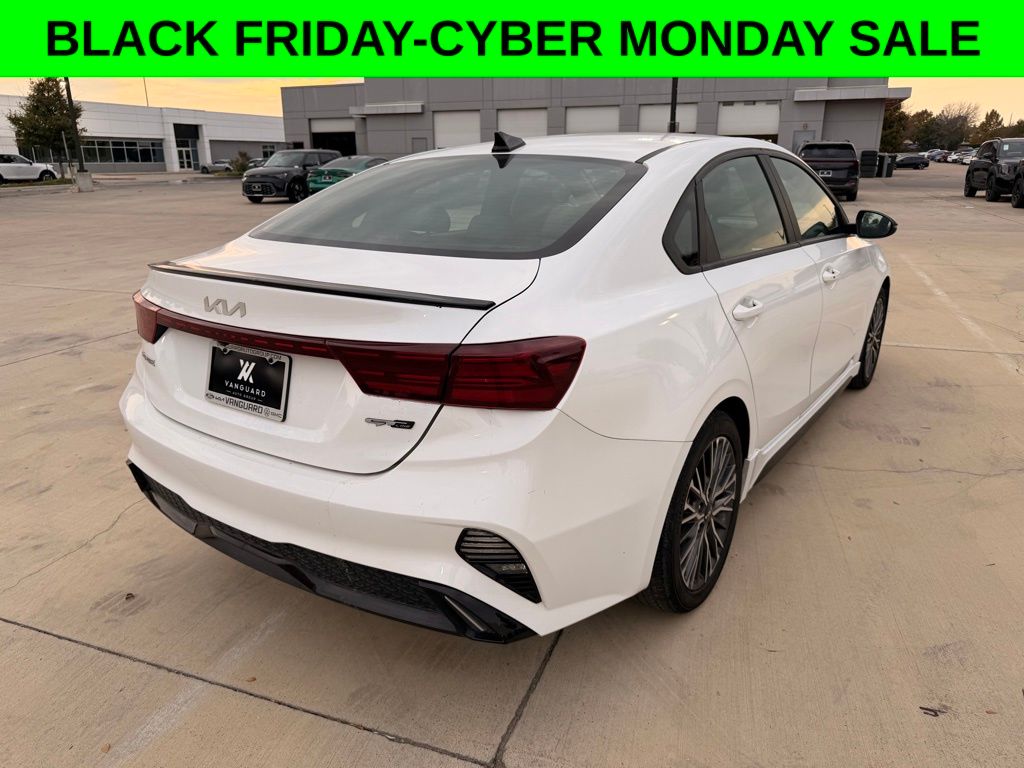 2024 Kia Forte GT-Line photo 3