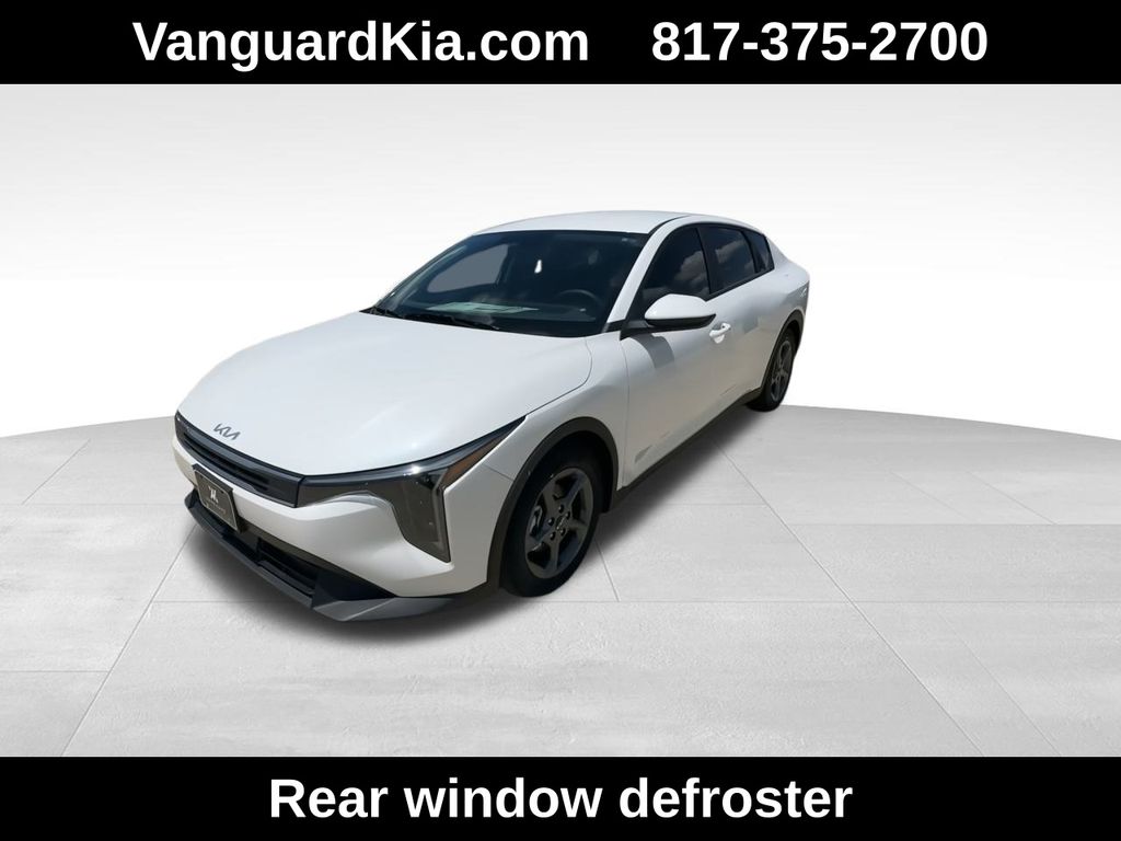 2025 Kia K4 LXS photo 4