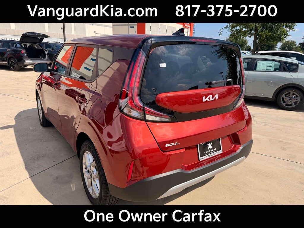 Certified 2025 Kia Soul LX Tech PKG Hatchback