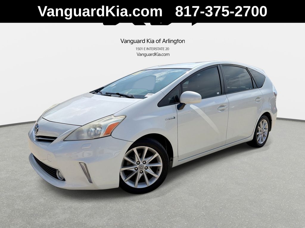 2012 Toyota Prius v Five's photo
