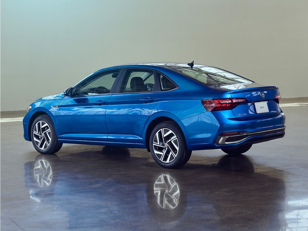 Used 2024 Volkswagen Jetta 1.5T SE Sedan
