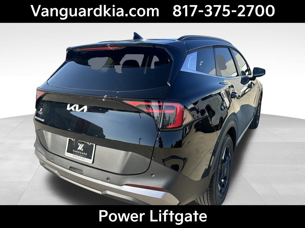 2026 Kia Sportage EX photo 4