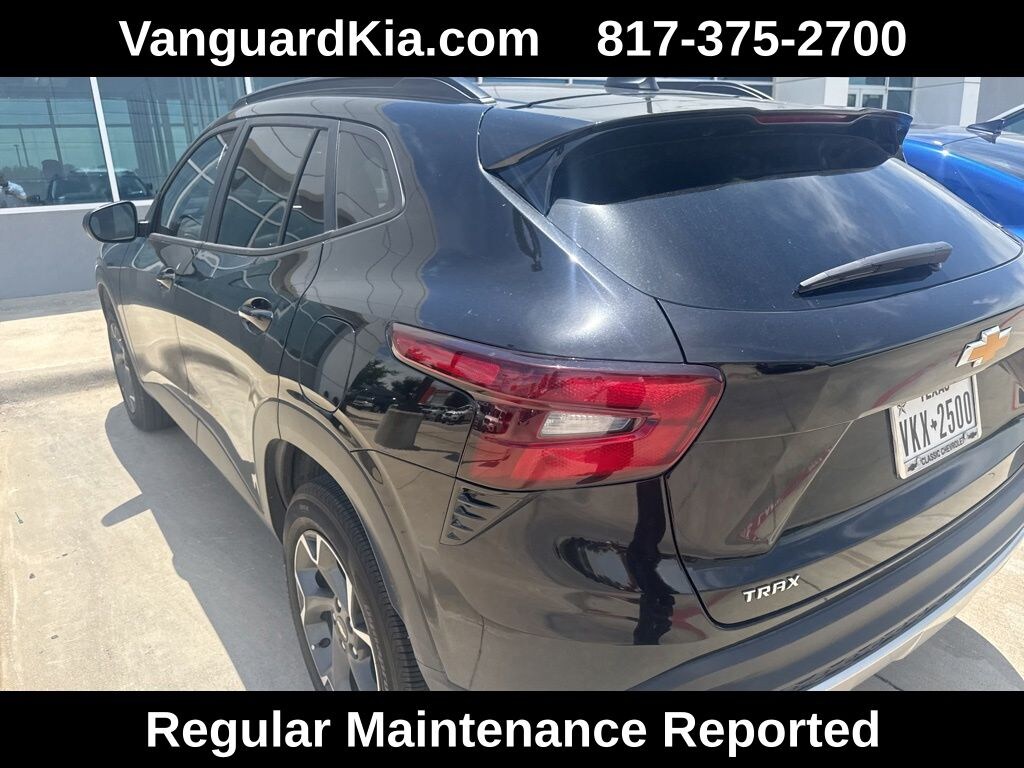 Used 2025 Chevrolet Trax LT SUV