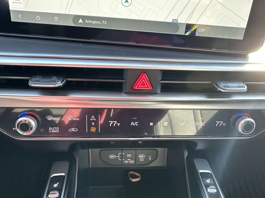 2025 Kia Sorento EX - Photo 18