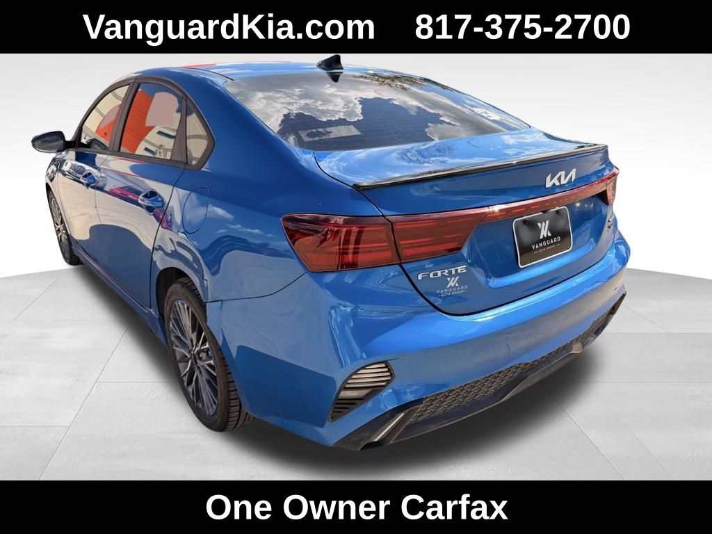 2022 Kia Forte GT-Line photo 2