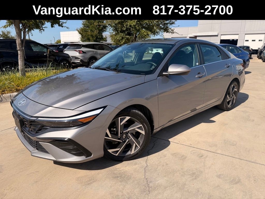 Used 2025 Hyundai Elantra SEL Convenience Sedan