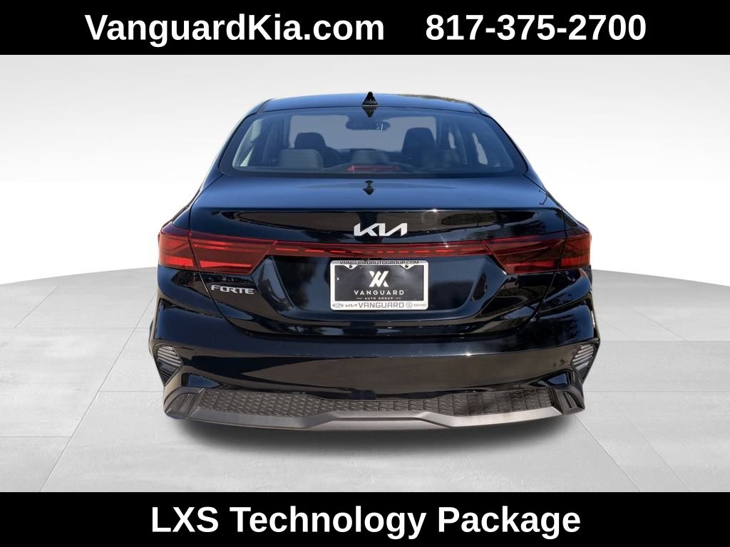 2023 Kia Forte LXS photo 3
