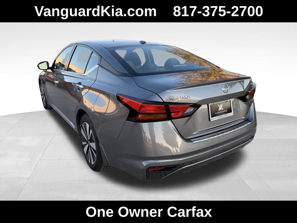 Used 2021 Nissan Altima 2.5 SV Sedan