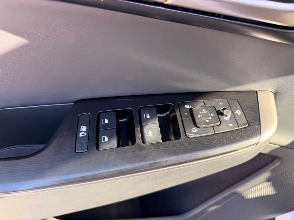 2025 Kia EV6 Wind - Photo 14