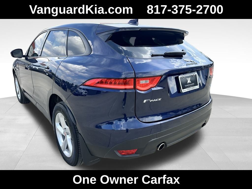 2017 Jaguar F-PACE Premium photo 2