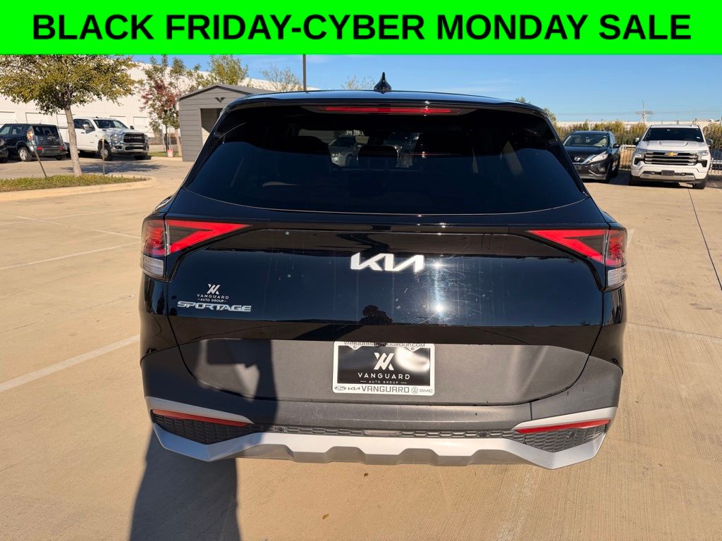 2023 Kia Sportage EX photo 3