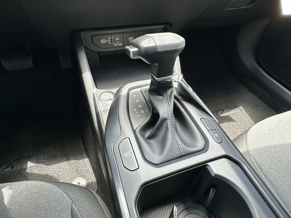 2025 Kia K4 LXS - Photo 21