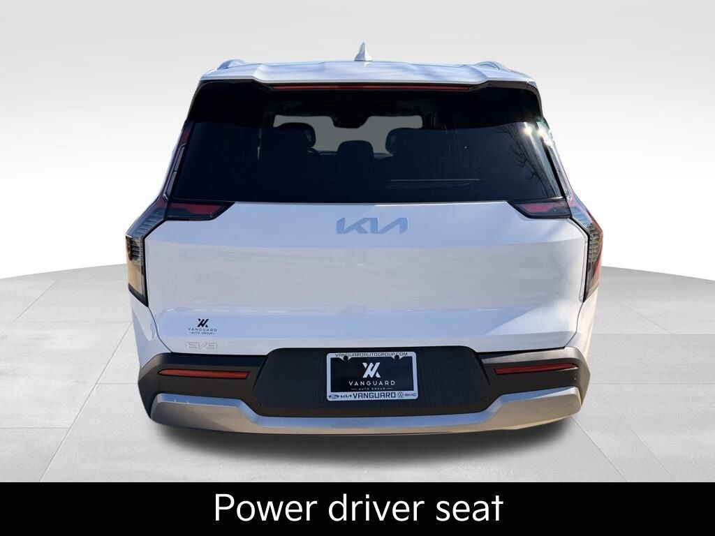 New 2026 Kia EV9 Wind SUV