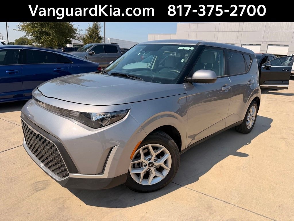 Certified 2025 Kia Soul LX Tech PKG Hatchback
