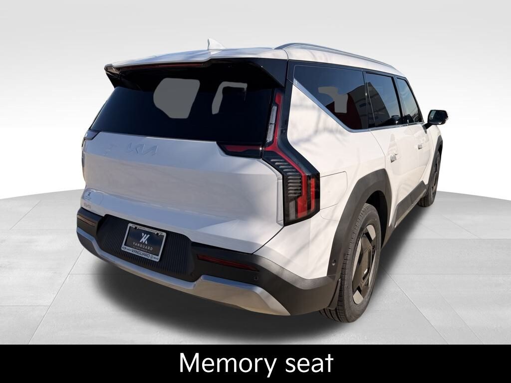 New 2026 Kia EV9 Wind SUV