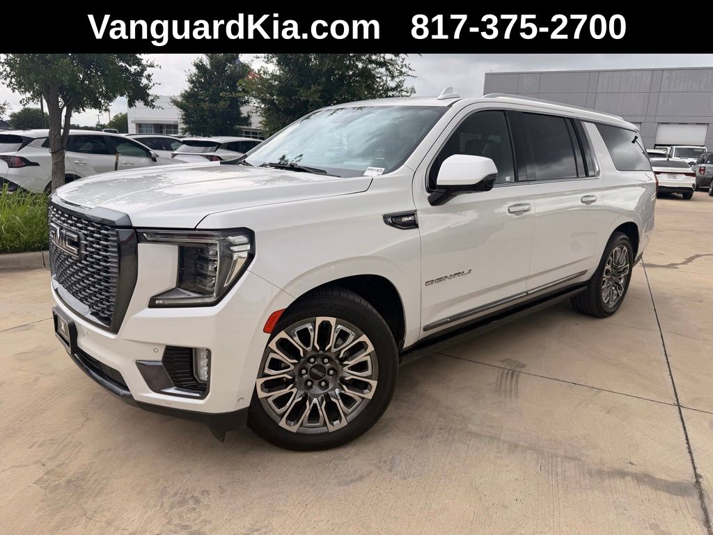 2023 GMC Yukon Denali Ultimate AWD's photo