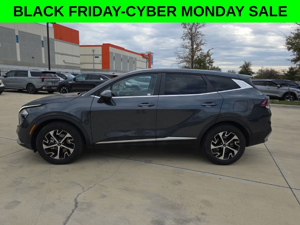 2023 Kia Sportage EX photo 2