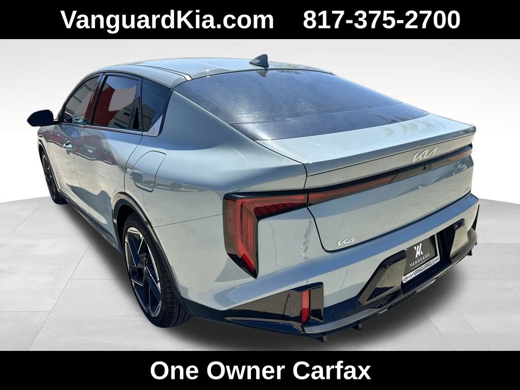 2025 Kia K4 GT-Line photo 2
