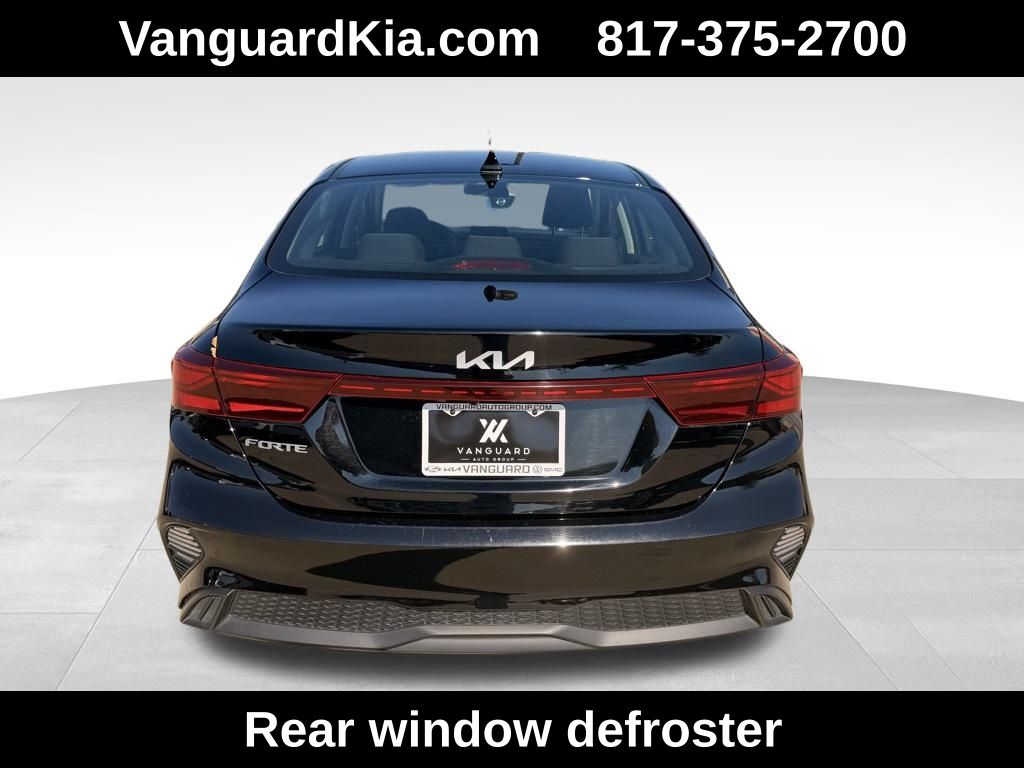 2023 Kia Forte LXS photo 3