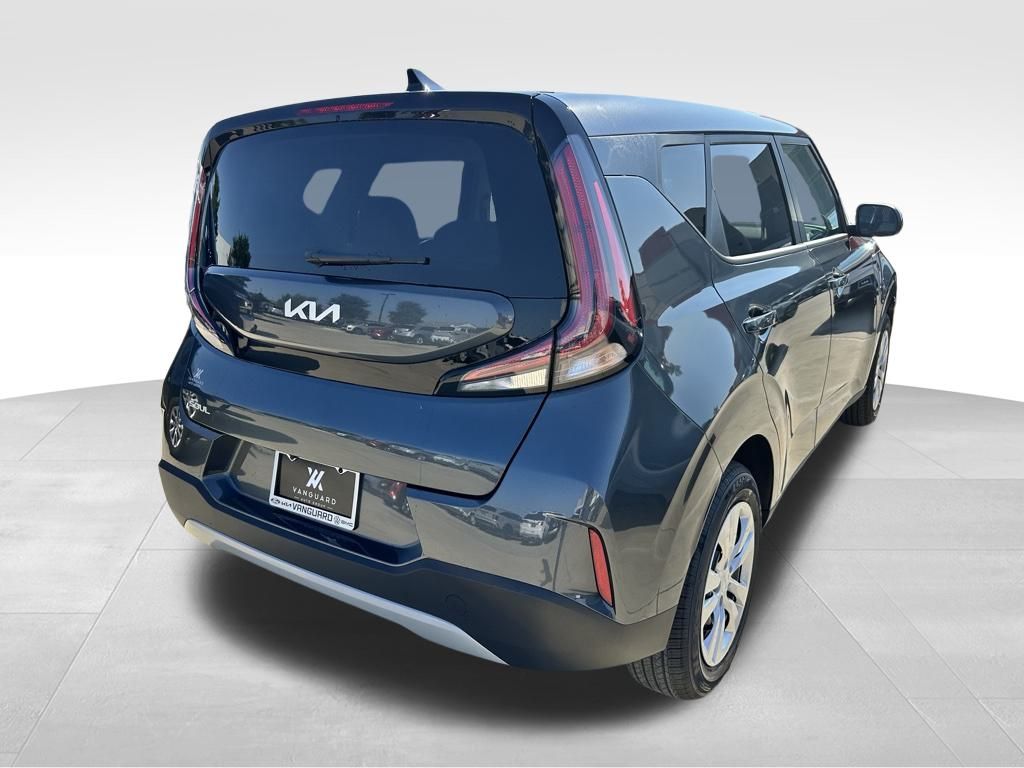 2025 Kia Soul LX photo 4