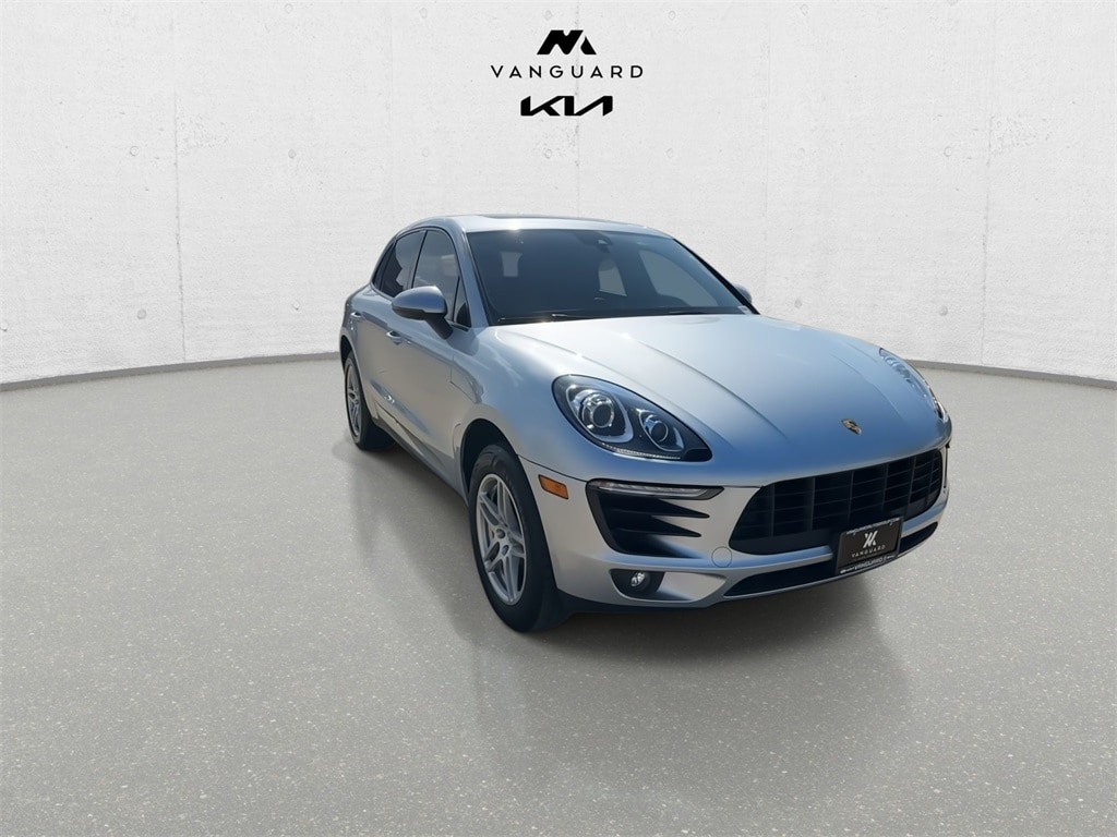 Used 2018 Porsche Macan Base with VIN WP1AA2A50JLB01111 for sale in Arlington, TX