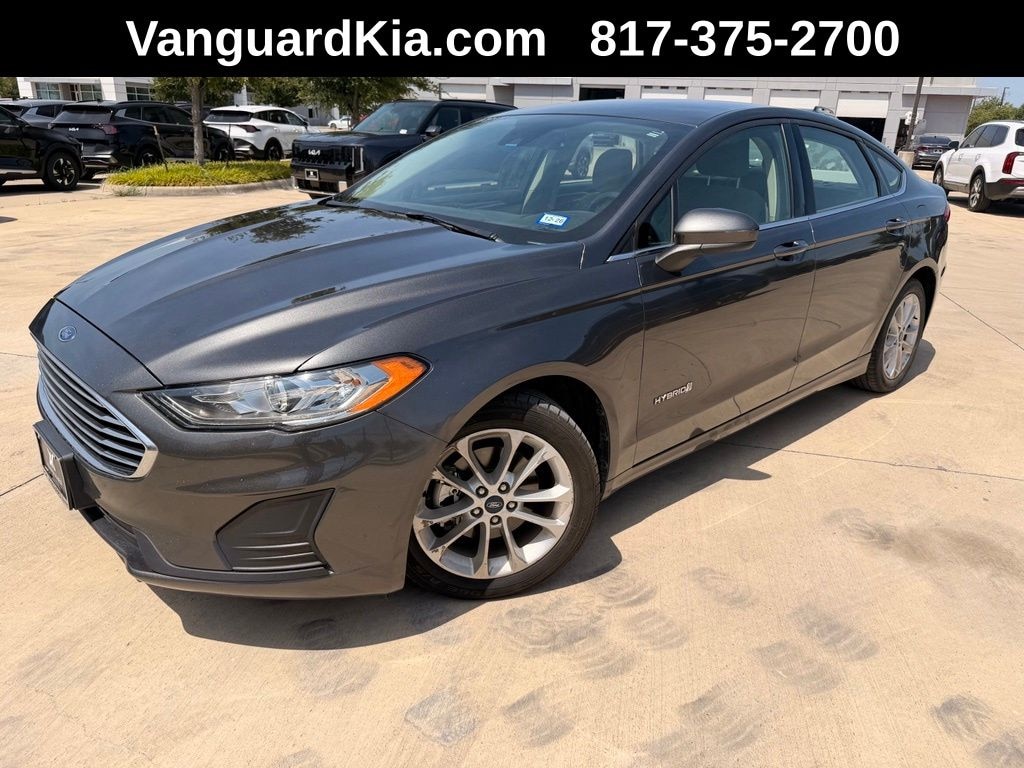Used 2019 Ford Fusion Hybrid SE Sedan