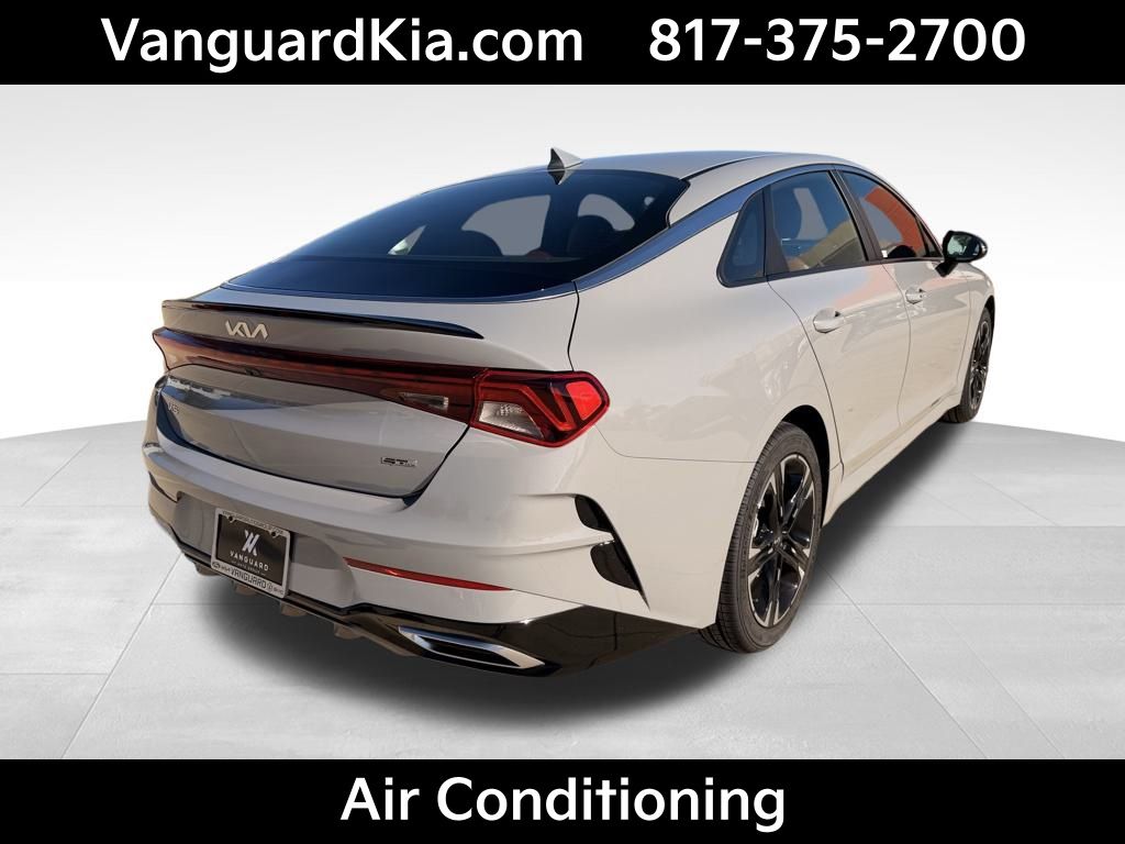 2024 Kia K5 GT-Line photo 3
