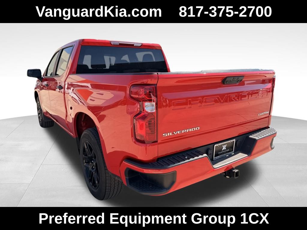 2024 Chevrolet Silverado 1500 Custom photo 2