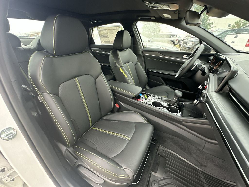 2026 Kia K5 GT - Photo 27