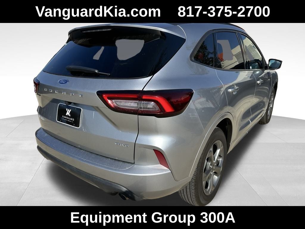 2024 Ford Escape ST-Line photo 4