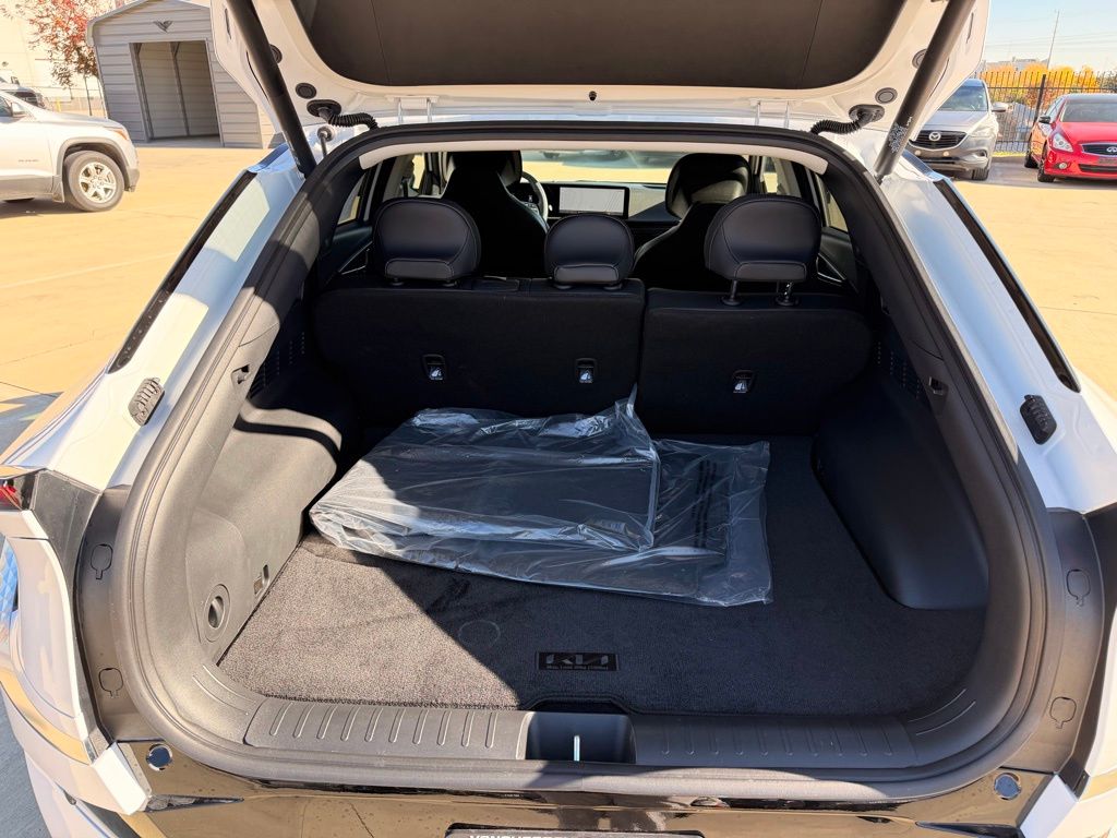 2025 Kia EV6 Wind - Photo 25