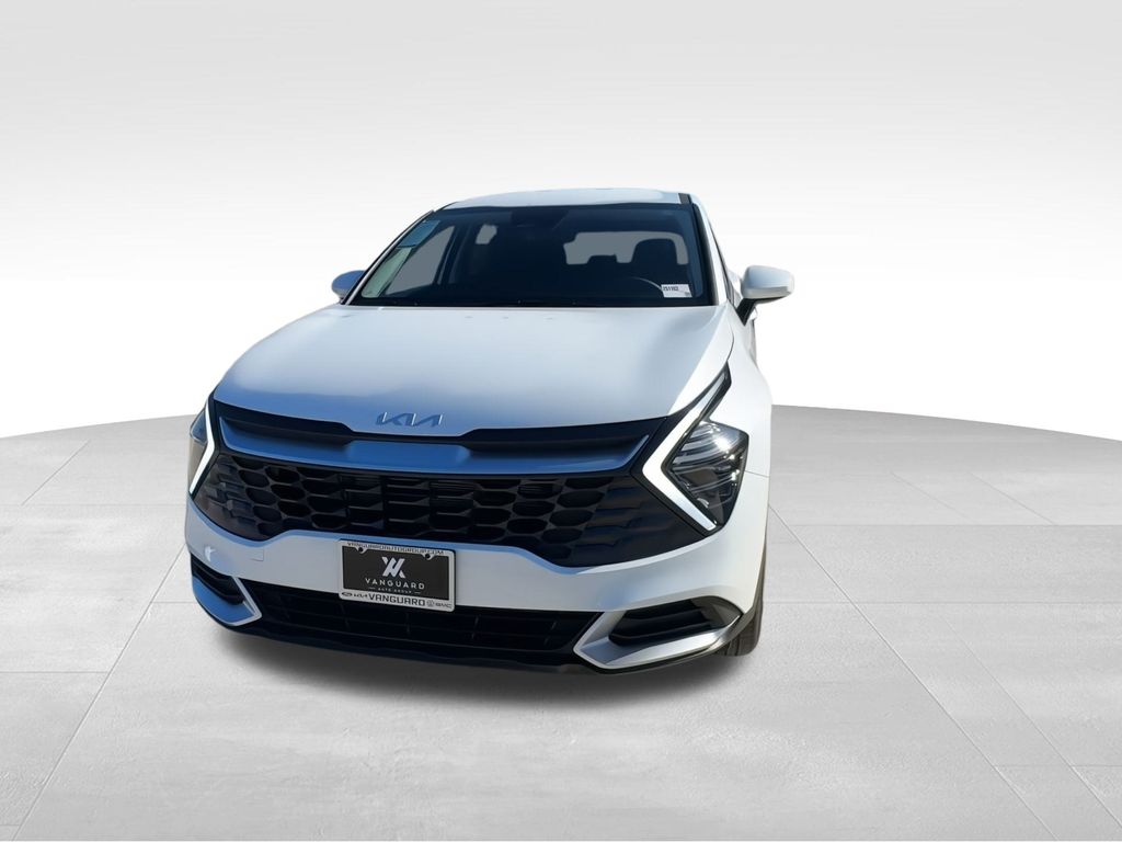 2025 Kia Sportage LX photo 3