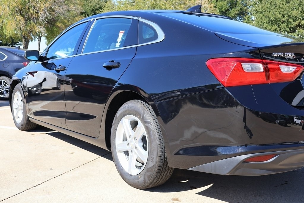 Used 2023 Chevrolet Malibu 1LT with VIN 1G1ZD5ST3PF220281 for sale in Arlington, TX