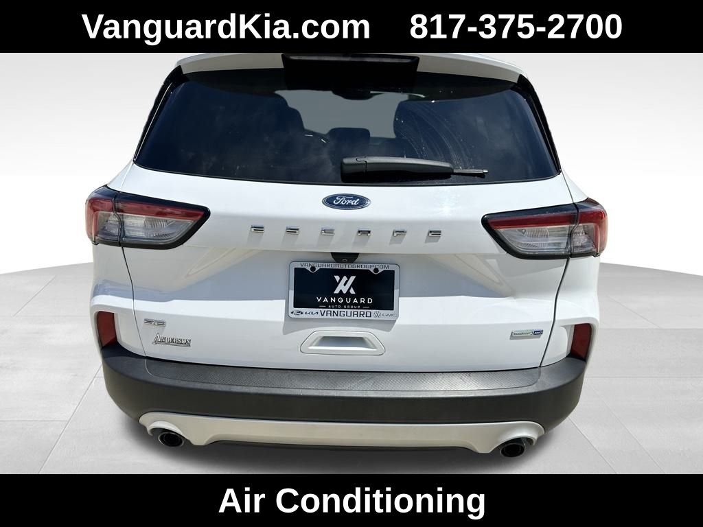 2020 Ford Escape SE photo 3
