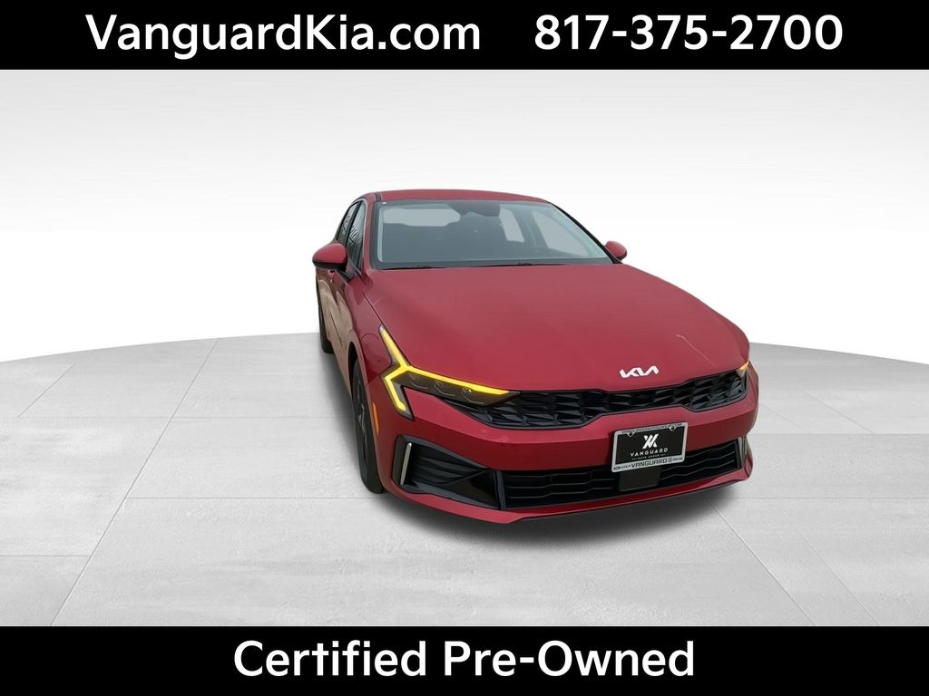 2025 Kia K5 LXS photo 3