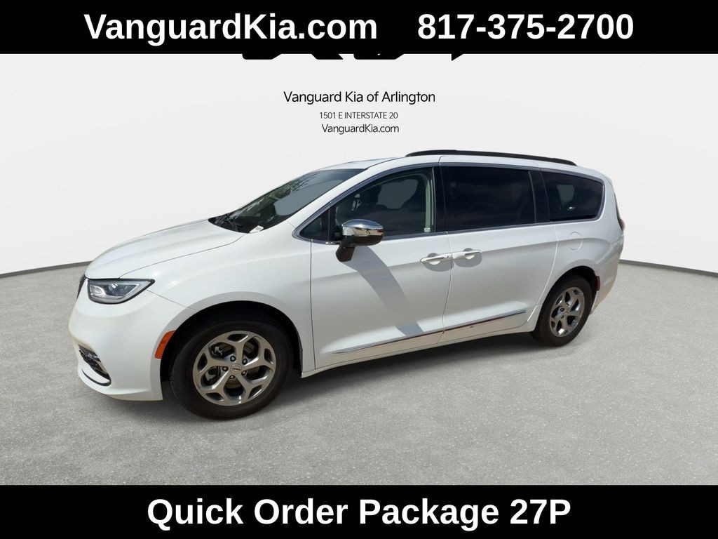 Used 2023 Chrysler Pacifica Limited Minivan/Van