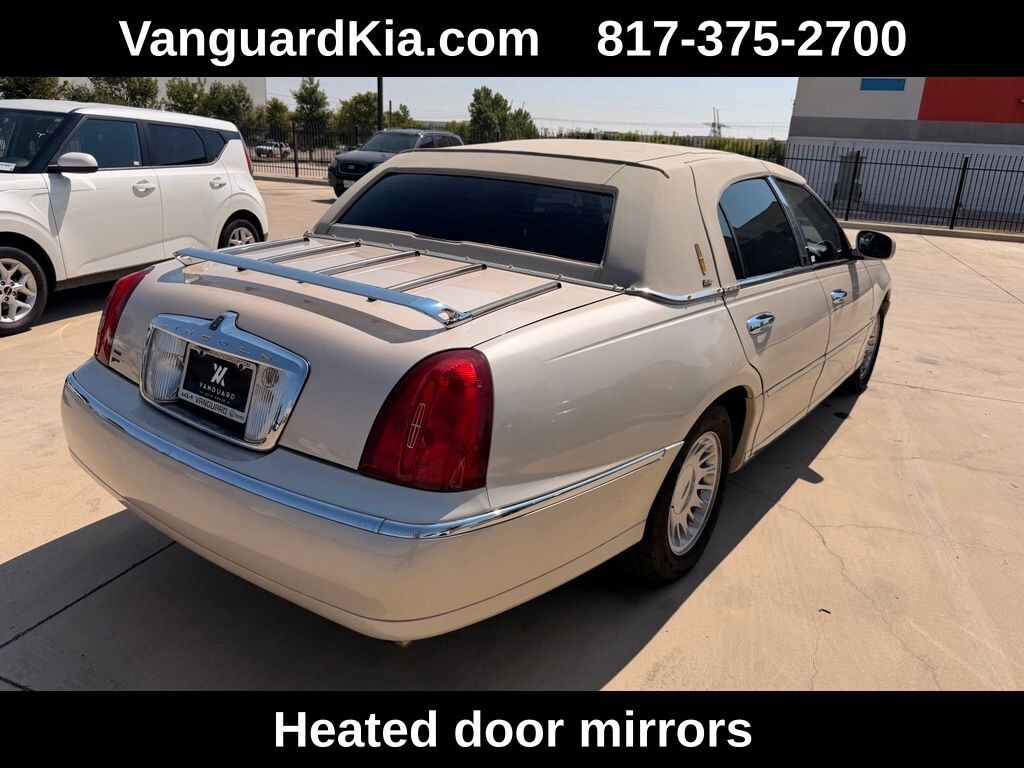 Used 2001 Lincoln Town Car Cartier Sedan